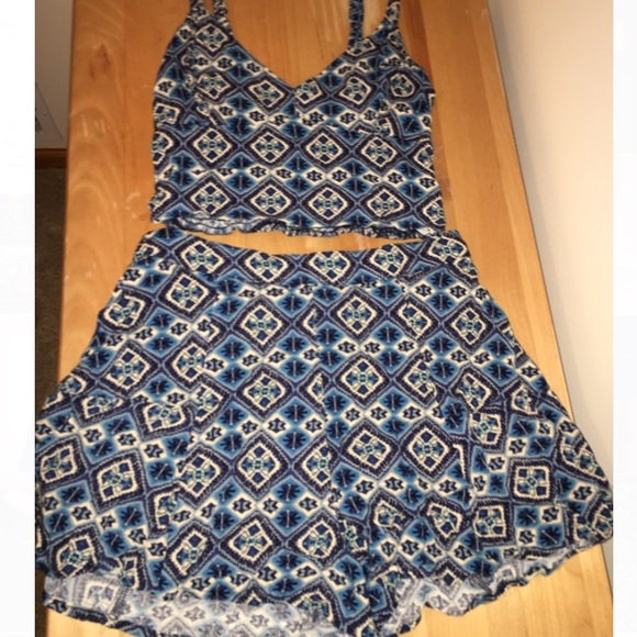Hollister Tops - Two piece crop top and shorts set